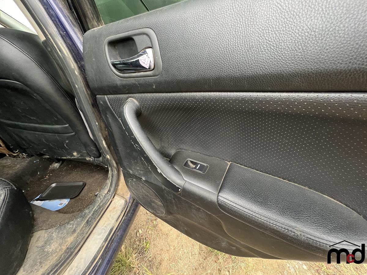 IMPOUND UNIT 2004 Acura TSX Car (NonRunner)